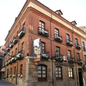 Hotel La Posada Regia